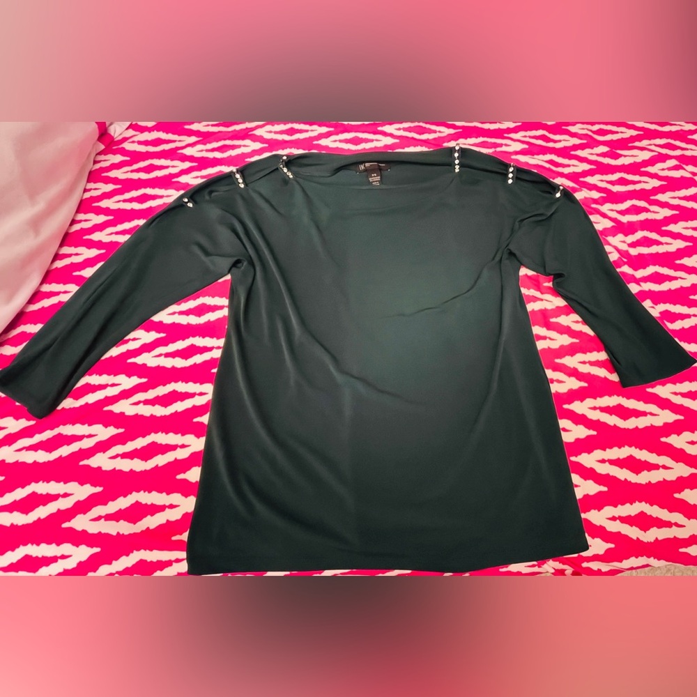 INC international concepts women’s olive green fancy top